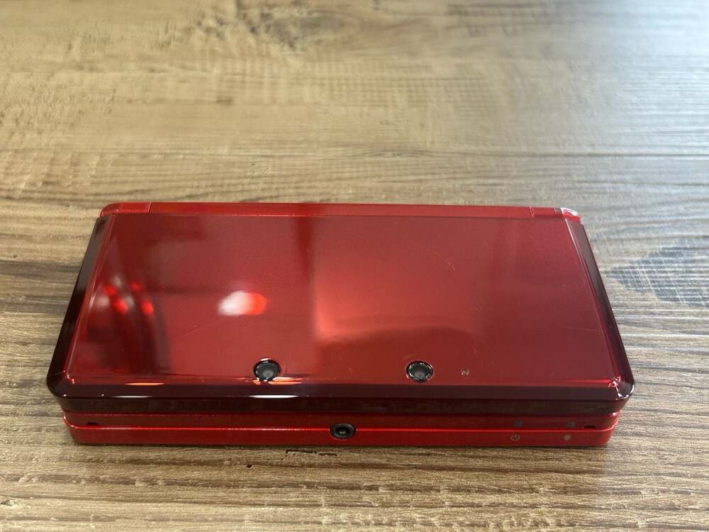 Nintendo 3DS Flame Red Bundle + 5 Games, Case, Charger, Stylus, SD Card Tested! - Picture 4 of 13